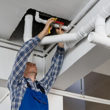 תיקון נזילה בצינור מים איתור נזילות